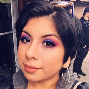 Meet your Posher, Sharon